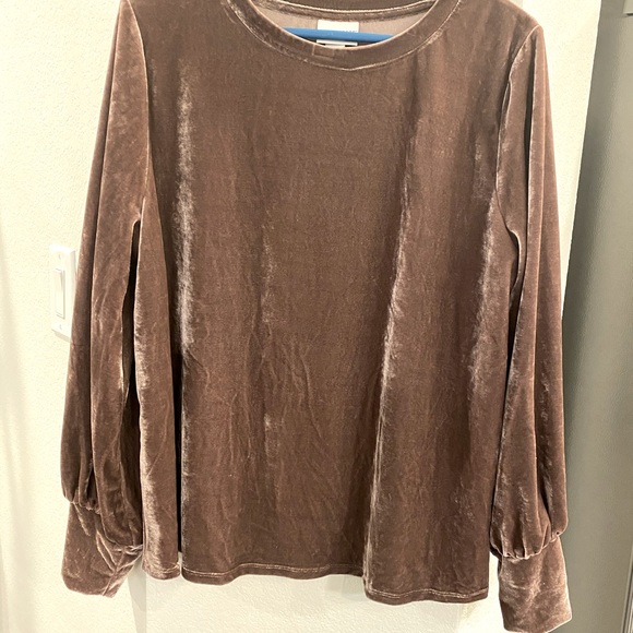 Ava & Viv Velour Blouse - Picture 6 of 7